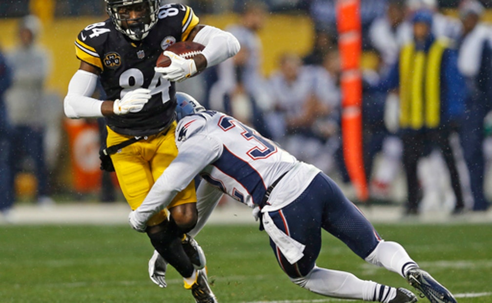 Steelers' Brown leaves with calf injury, taken to hospital | FOX Sports