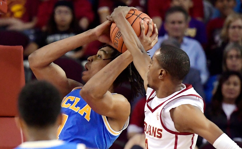 Usc Beat Ucla 80 67 To End 4 Game Skid In Crosstown Rivalry Fox