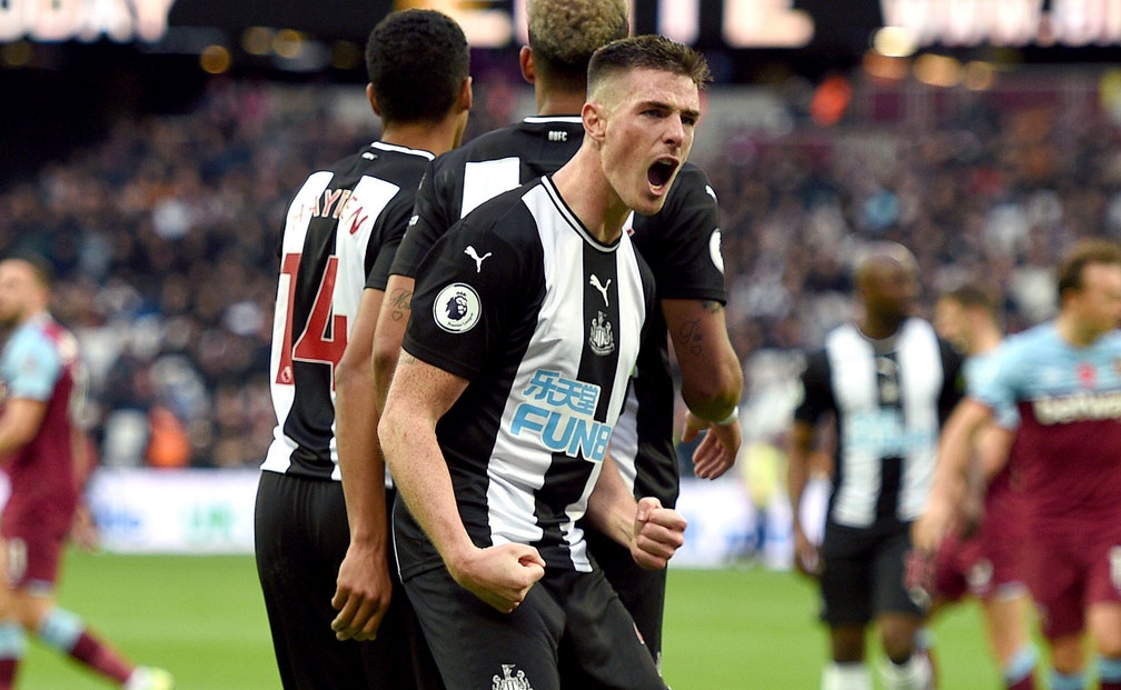 Newcastle Pummel Charitable West Ham 3 2 In Epl Fox Sports