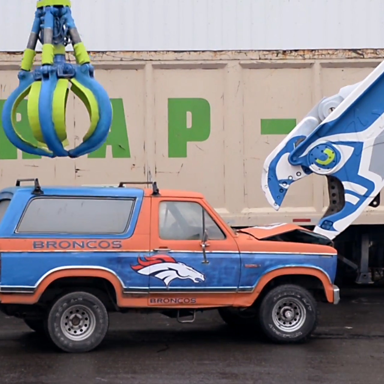 Seahawks supporters smash Ford Bronco in Super Bowl tune-up