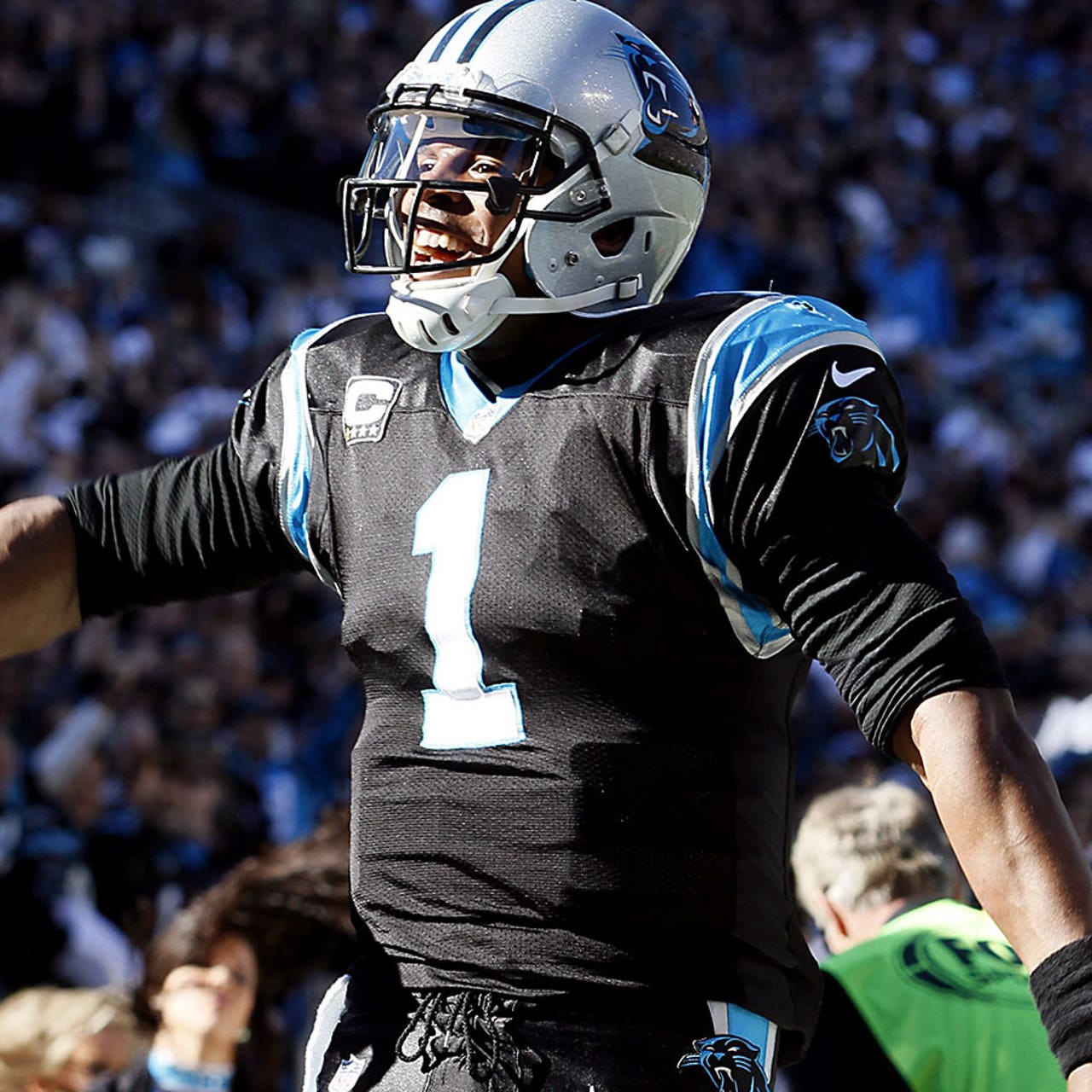 Panthers WR Robbie Anderson believes Cam Newton can still play in NFL