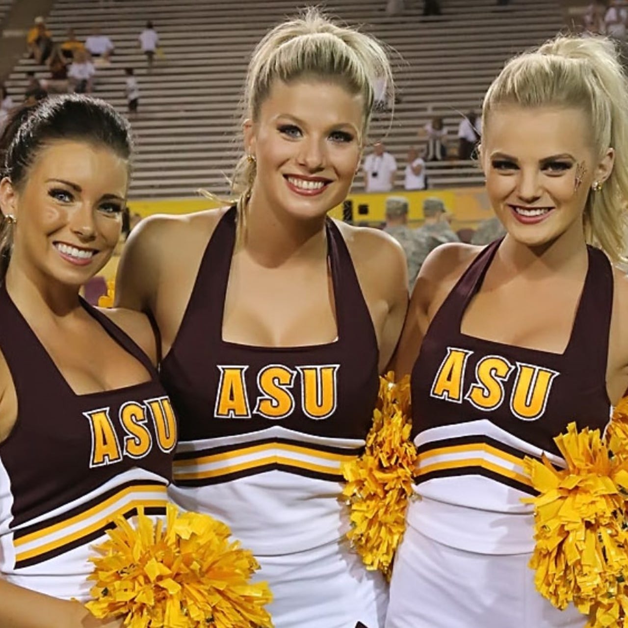 GALLERY: College football cheerleaders | FOX Sports, image size:1280x1280