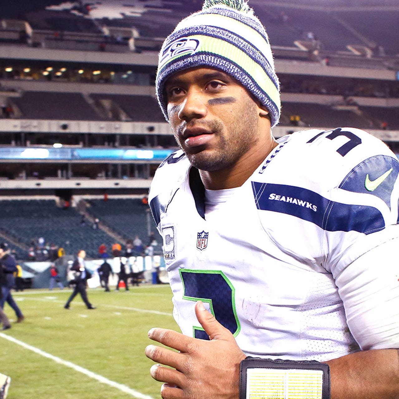 Russell Wilson dances with his grandma 