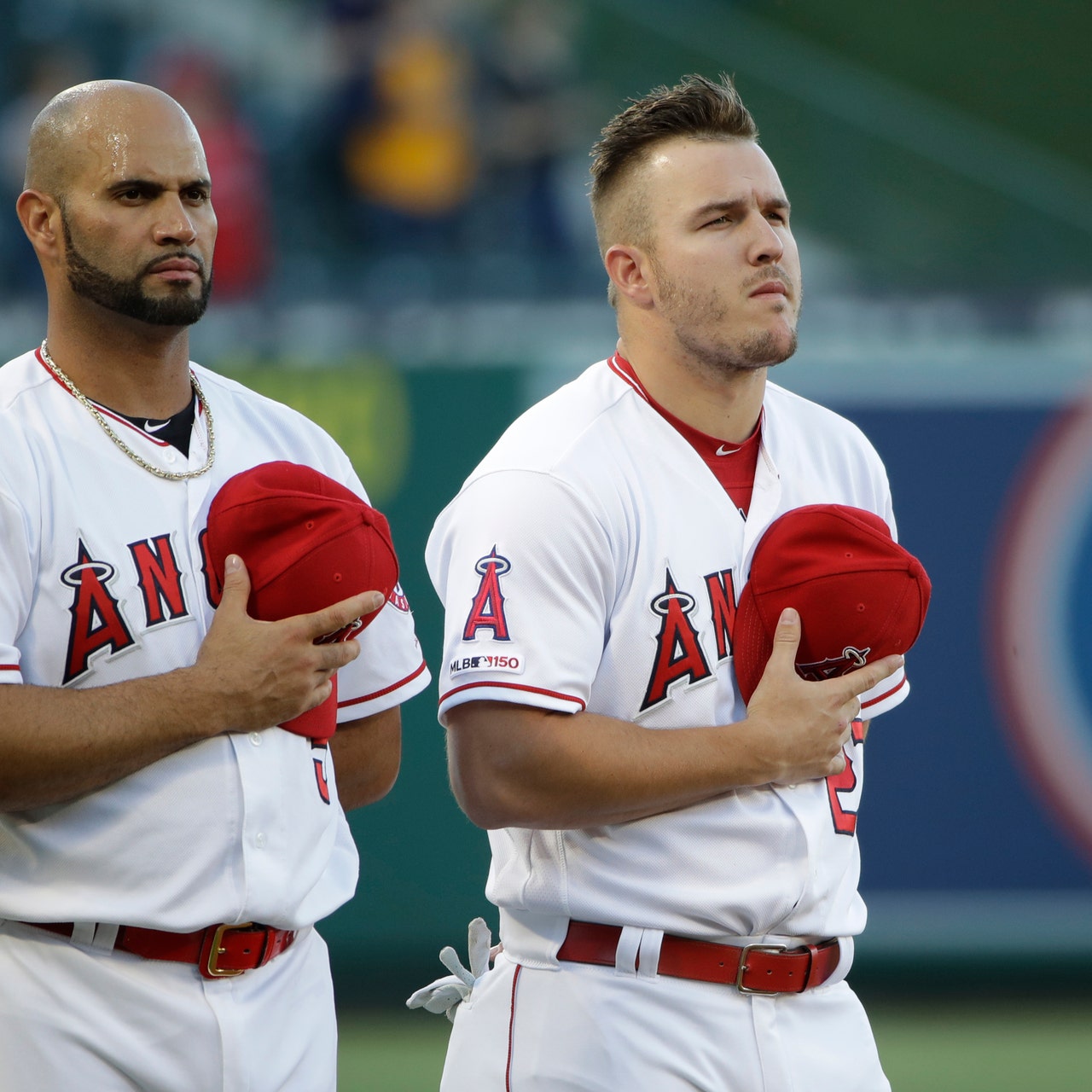 A still-grieving Mike Trout returns to Angels and honors late