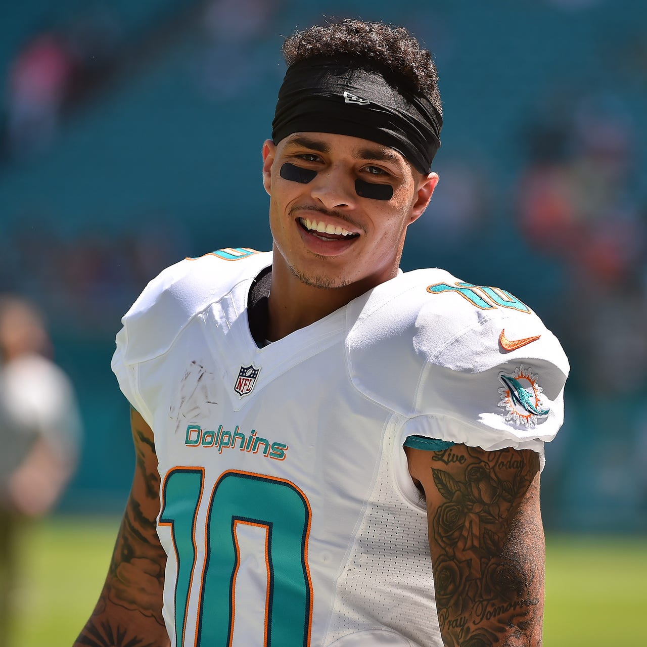 Kenny stills top dolphins jersey