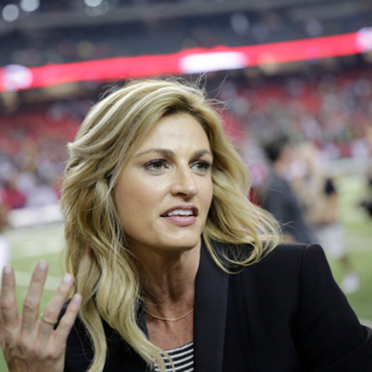 Erin Andrews had cervical cancer surgery during NFL season | FOX Sports