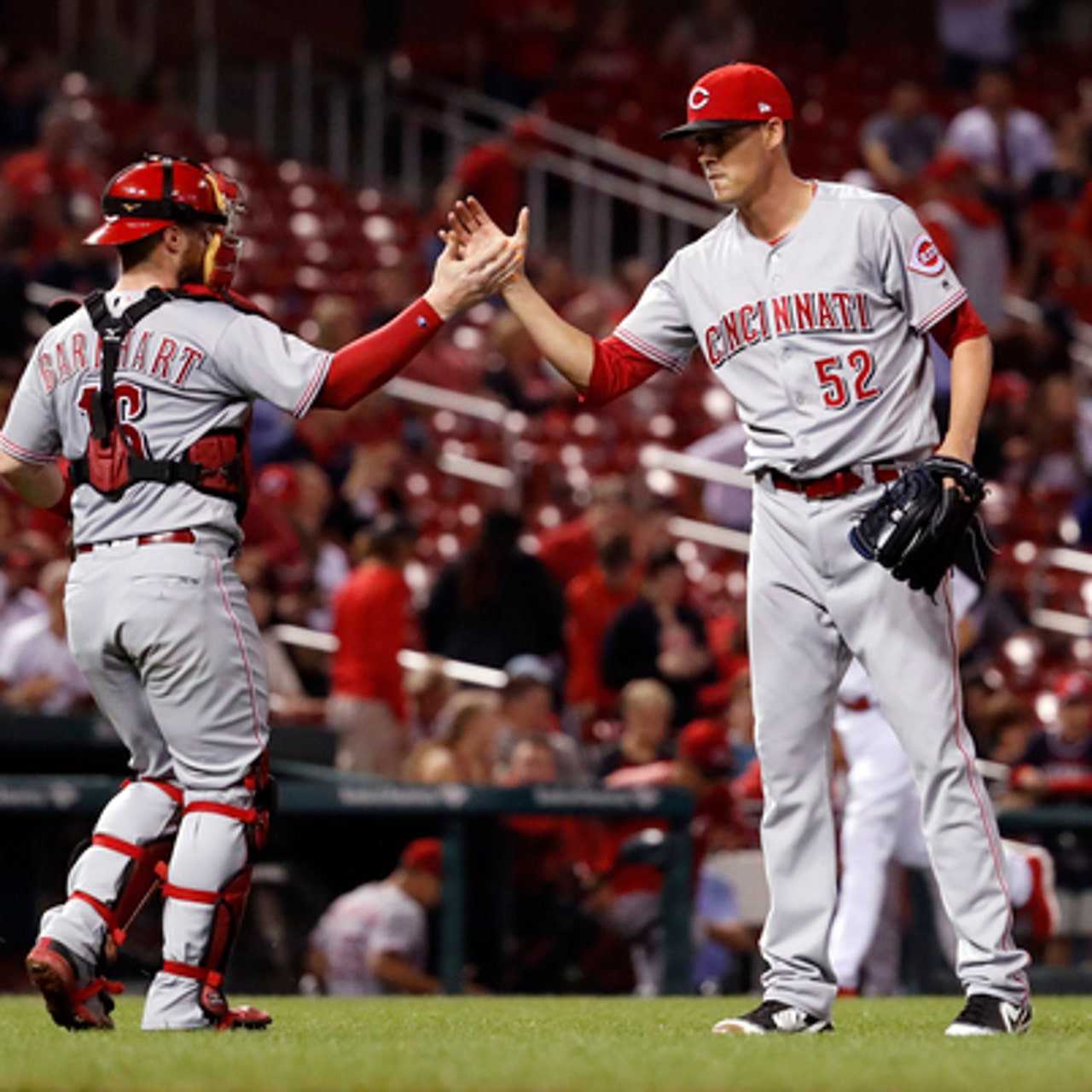 Reds get grand slam from Eugenio Suarez, back Tyler Mahle to