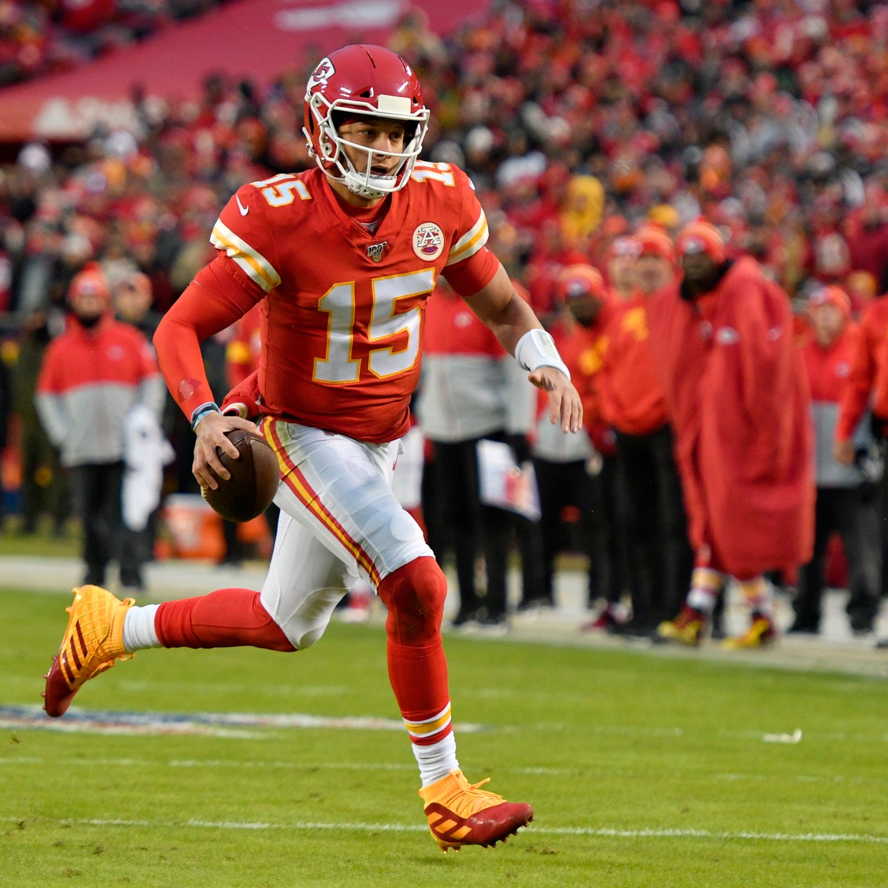 Chiefs squander control of AFC playoff race in Cincinnati