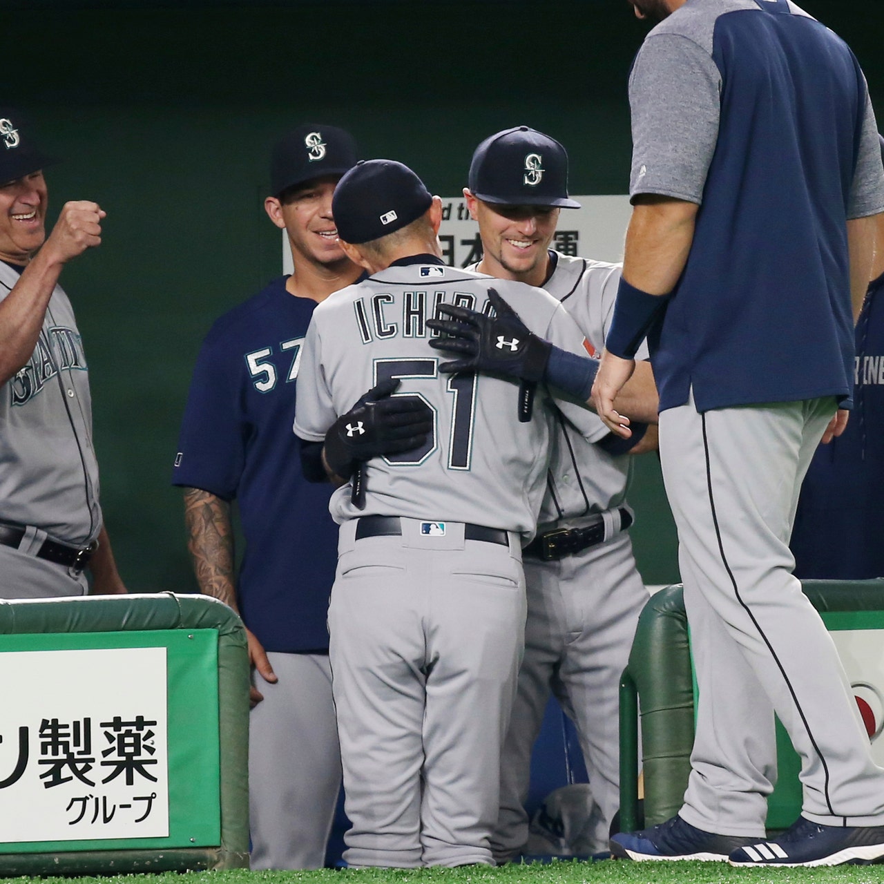 Ichiro gets the start in what could be his last MLB game