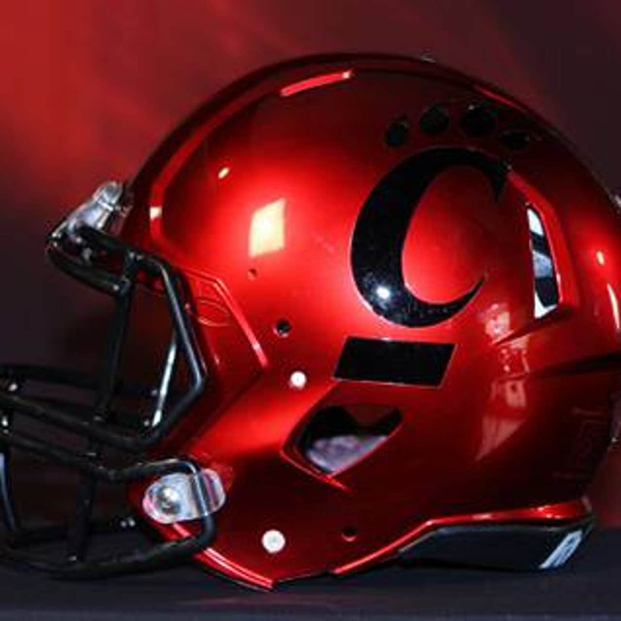 cincinnati bearcats red helmets