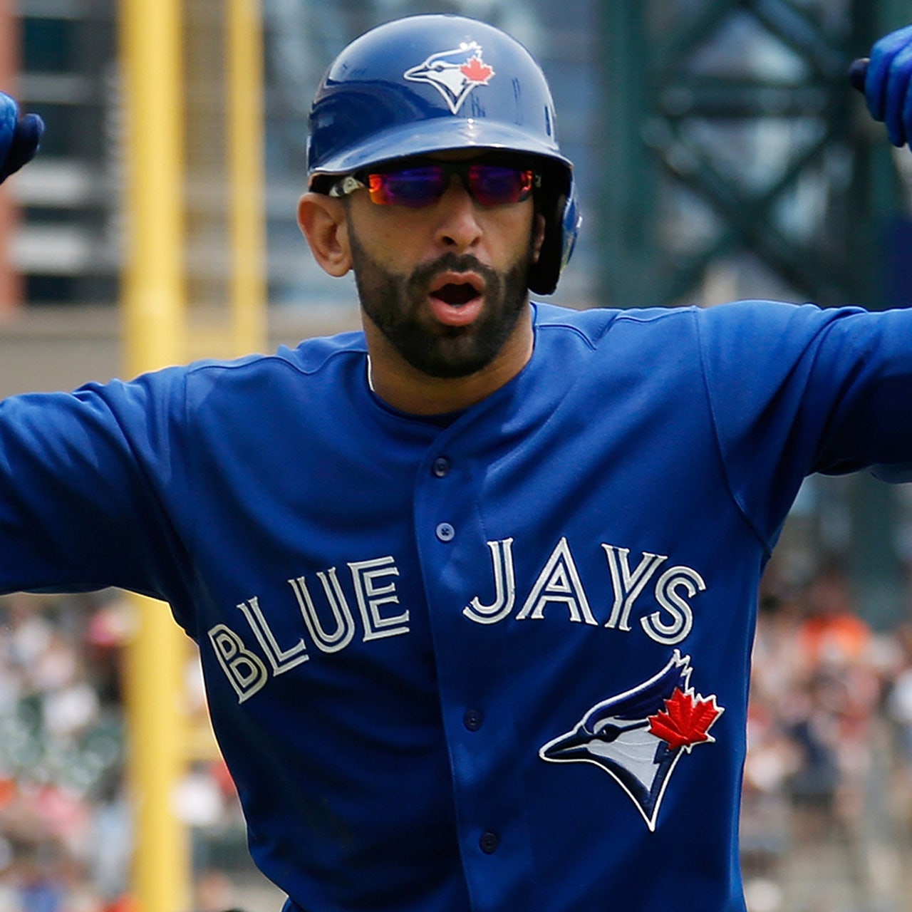 Jose Bautista trades jersey off his back to fan for Lionel Messi