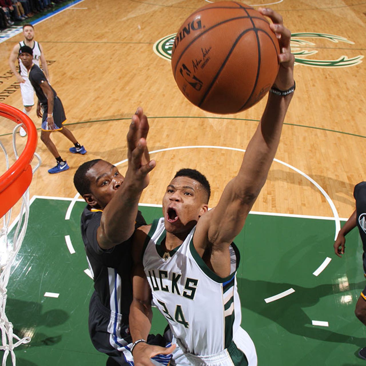 Giannis Antetokounmpo is impressed with Brandon Jennings' shooting clinic -  Sports Illustrated Milwaukee Bucks News, Analysis and More