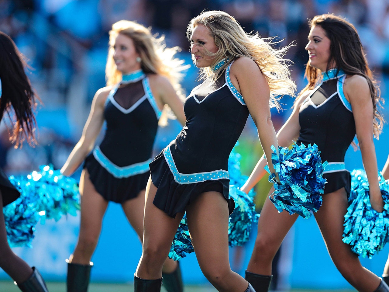 NFL Cheerleaders: Week 8