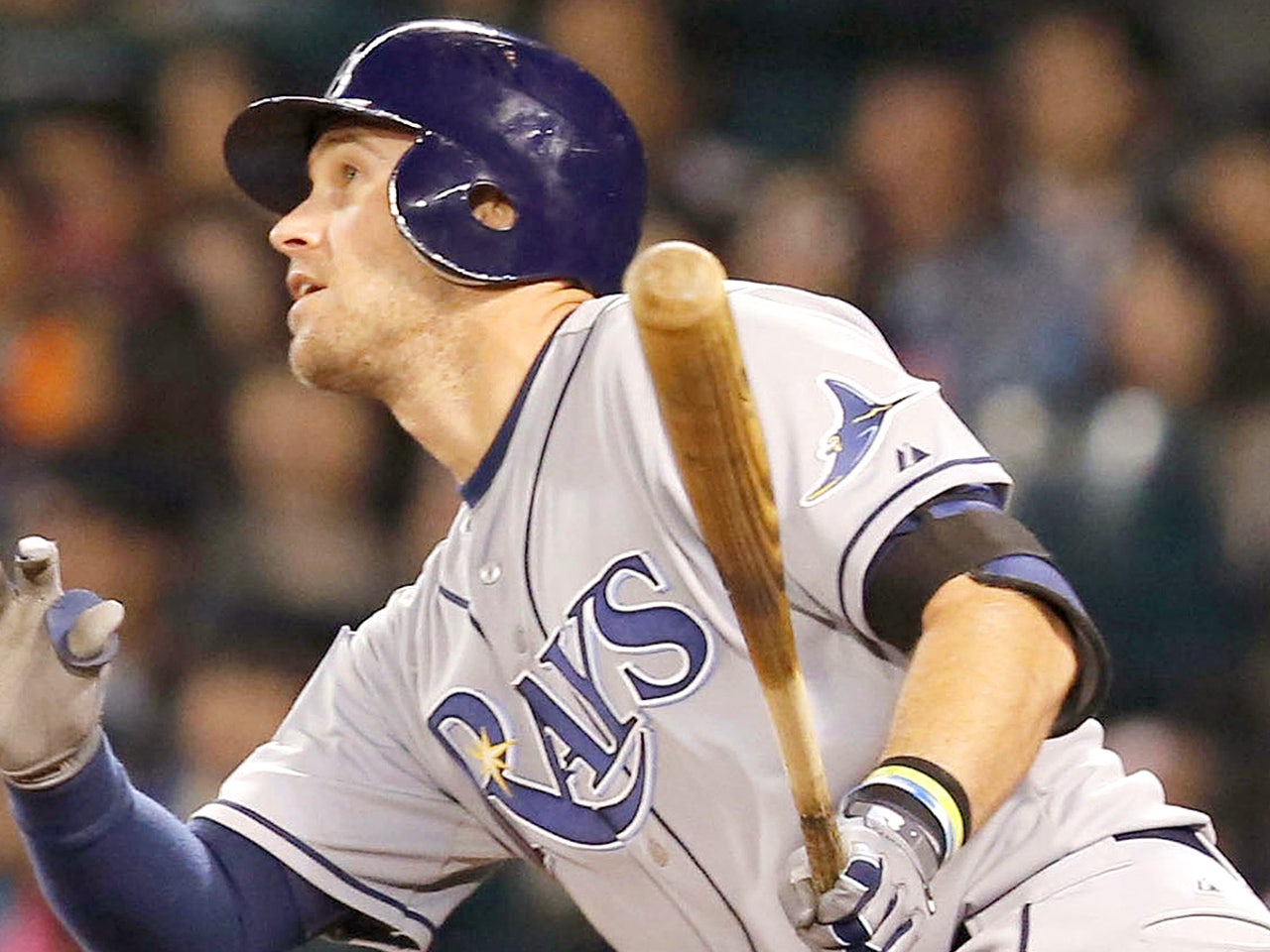 Evan Longoria watches the birth of his son via FaceTime from Japan