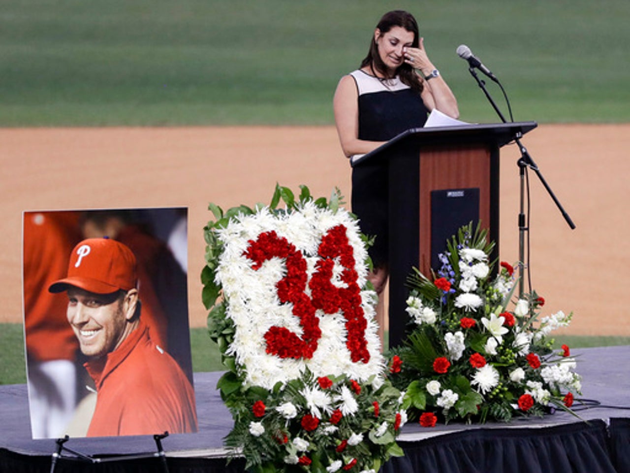 2-time Cy Young Award winner Roy Halladay dies in Gulf of Mexico