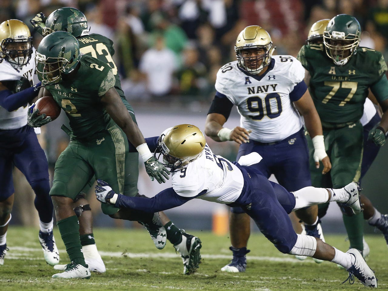 USF Football: Former Bulls Tight End Mitch Wilcox Heading to Super