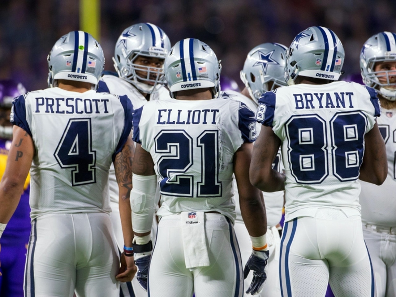 Ezekiel Elliott and Dak Prescott  Dallas cowboys football team, Dallas  cowboys players, Dallas cowboys football