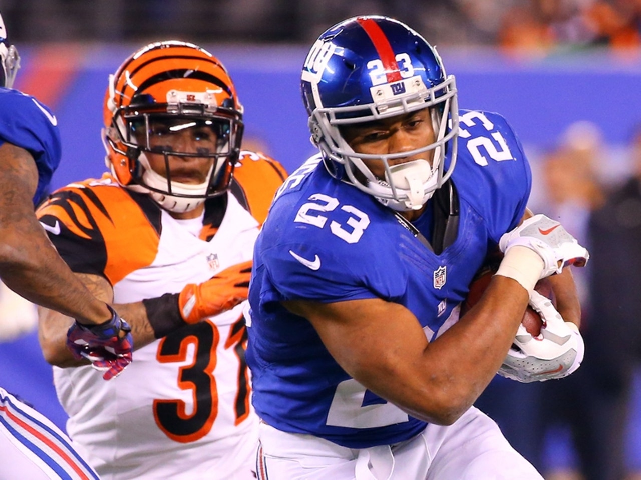 Giants release Victor Cruz, Rashad Jennings in salary cap moves