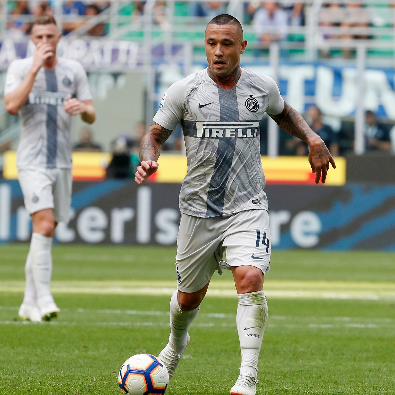 インテル·ミラノ16/17 アウェイ ユニフォーム #14 NAINGGOLAN Inter suspends Nainggolan 