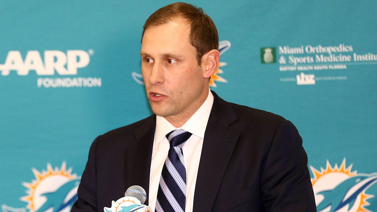 Bo Hardegree hired as Dolphins QB coach; Jeremiah Washburn also hired