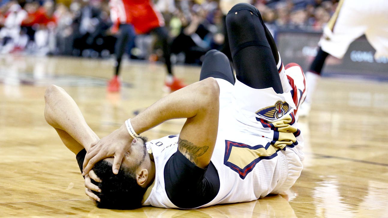 Anthony Davis sidelined again after injuring left knee