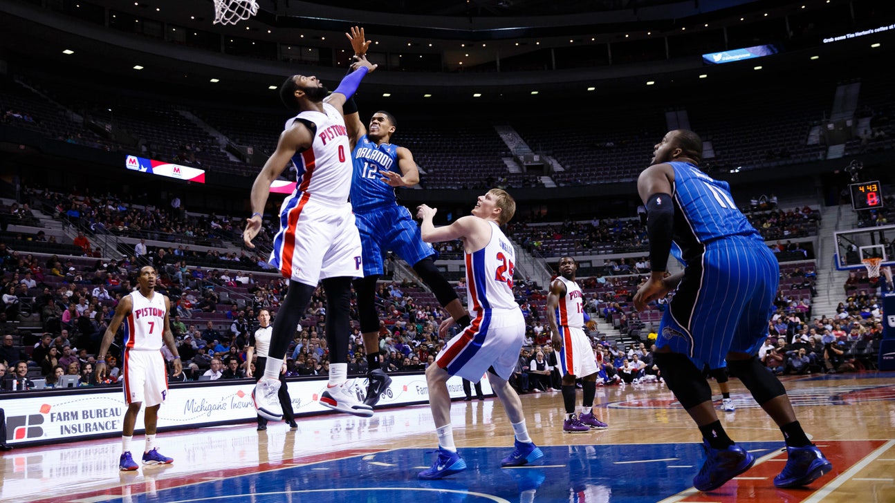 Jason Maxiell struggles for Magic against former Pistons team