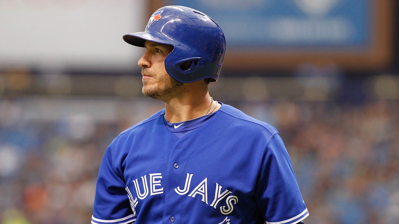 Wearing No. 7 was easy choice for Arencibia