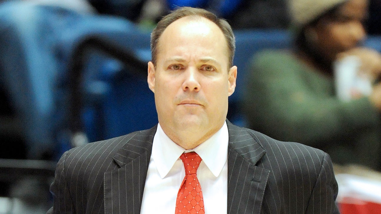 Georgia hoops' policy: No hickeys, orgies, multiple girlfriends