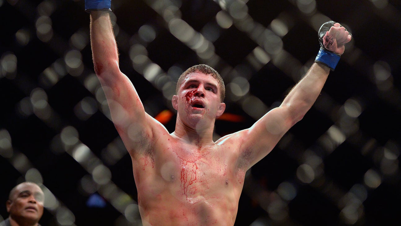 Al Iaquinta curses fans after controversial split-decision win over Jorge Masvidal