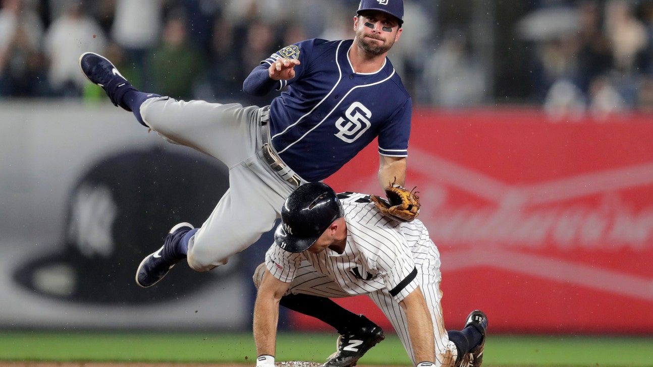Hosmer homers, Padres edge Yankees 5-4