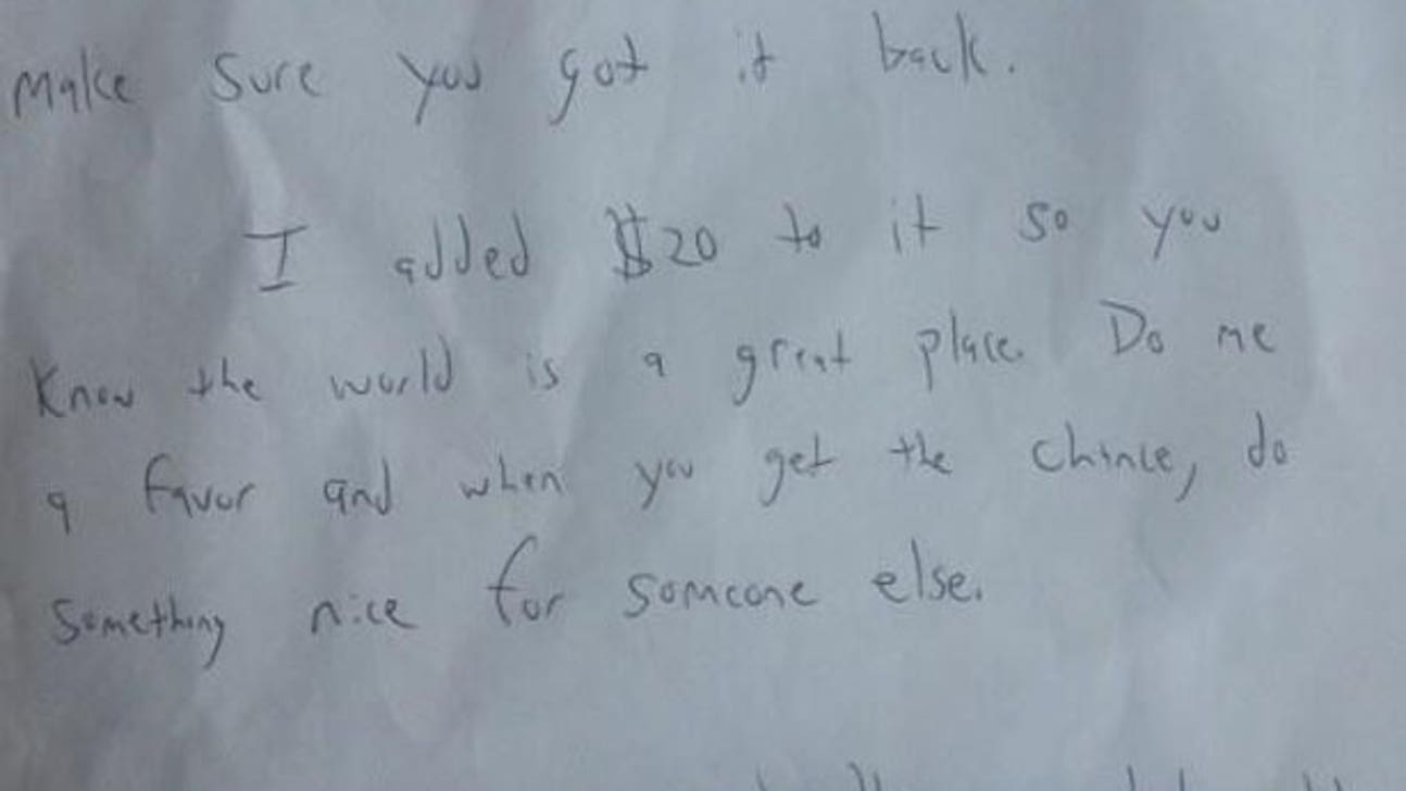 Marlins fan pays it forward when returning wallet lost at opener