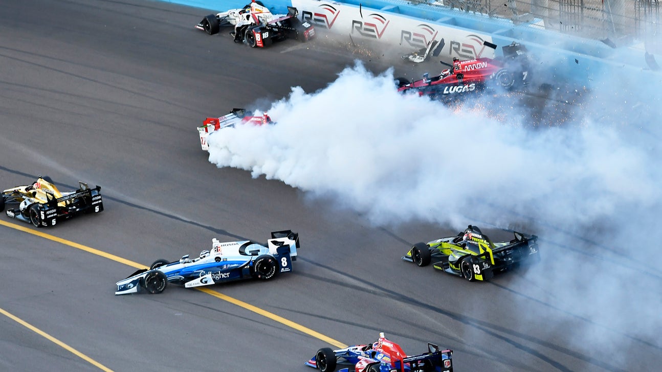 Gallery: Lap 1 carnage at Phoenix