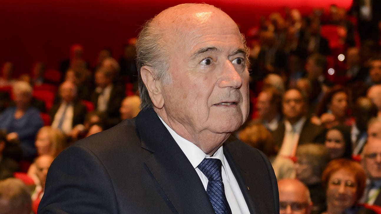 Defiant Blatter rips U.S., investigation: 'Something that smells'