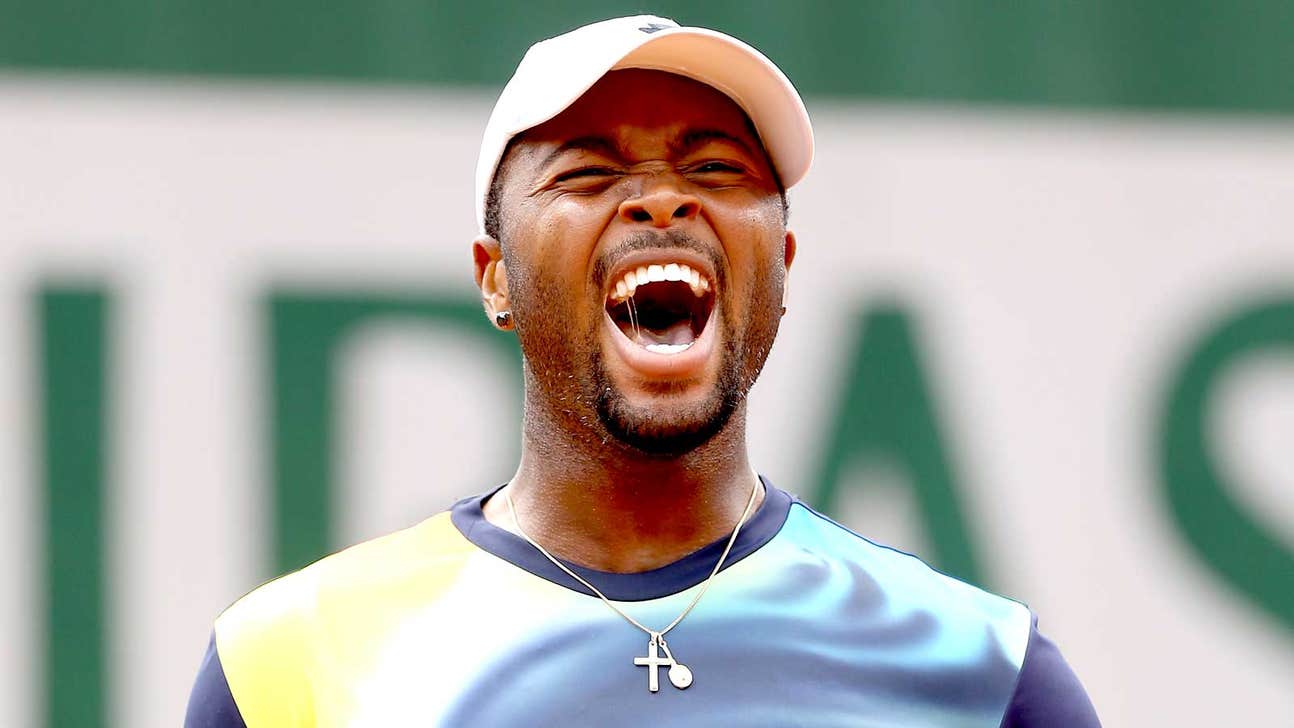 Donald Young upsets Dolgopolov in Delray Beach quarterfinal