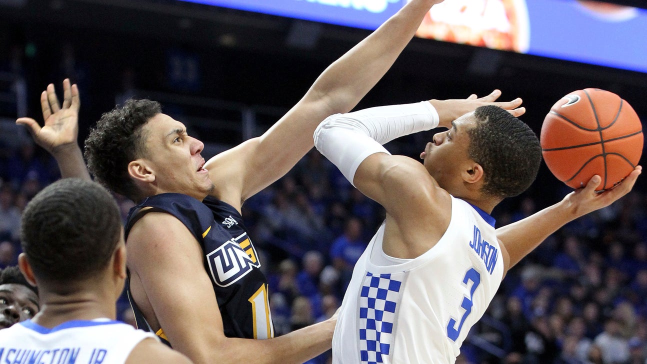 No. 10 Kentucky rallies past UNC Greensboro 78-61