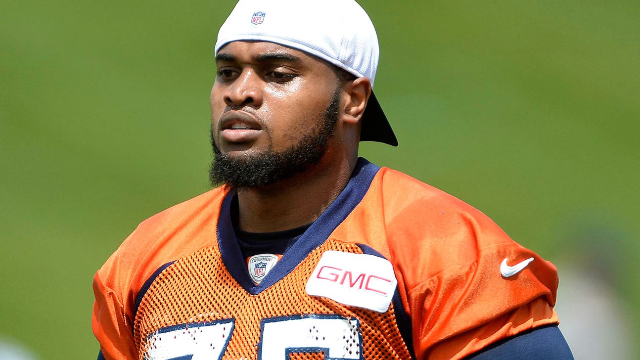 Broncos trade tackle Chris Clark to Houston