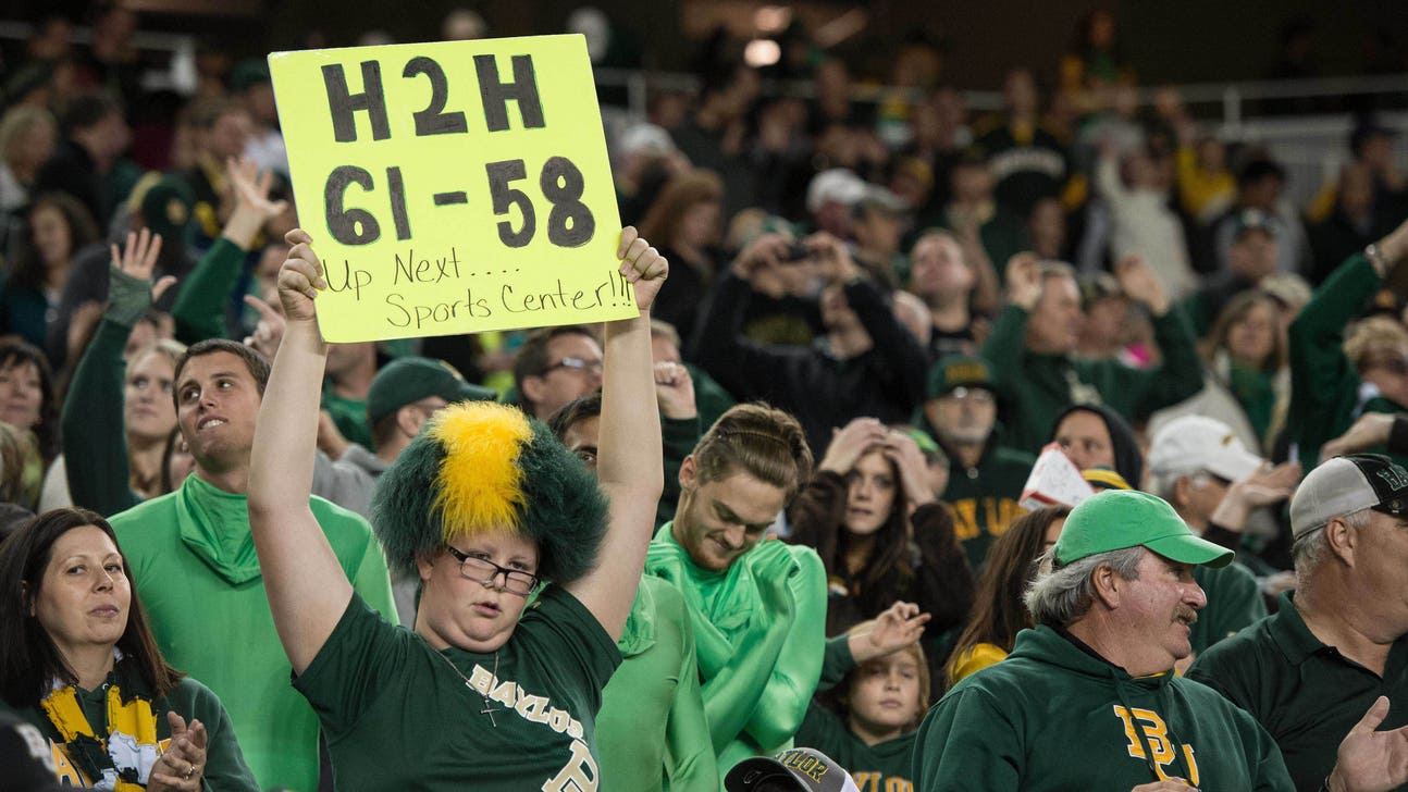 Baylor says 61-58 in team photo just a weird coincidence