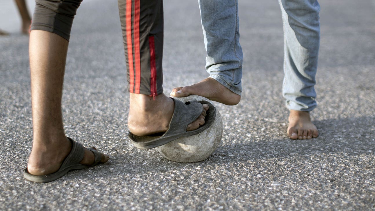 Hooligans assault, strip player of his uniform during match in Argentina