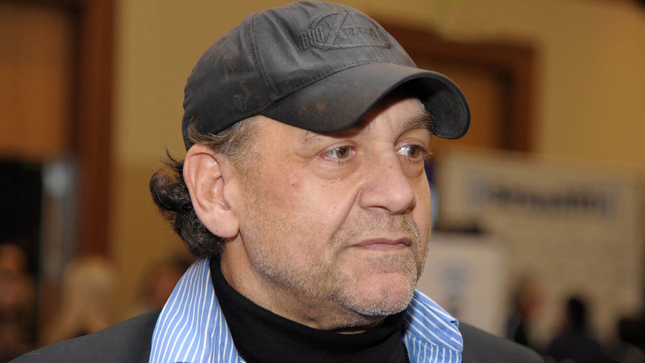 Browns to induct Bob Golic into Legends program