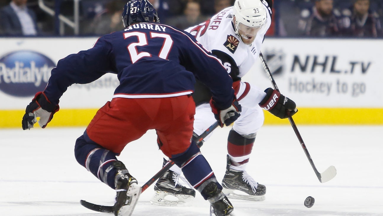 Fischer nets hat trick to lift Coyotes over Blue Jackets 4-1
