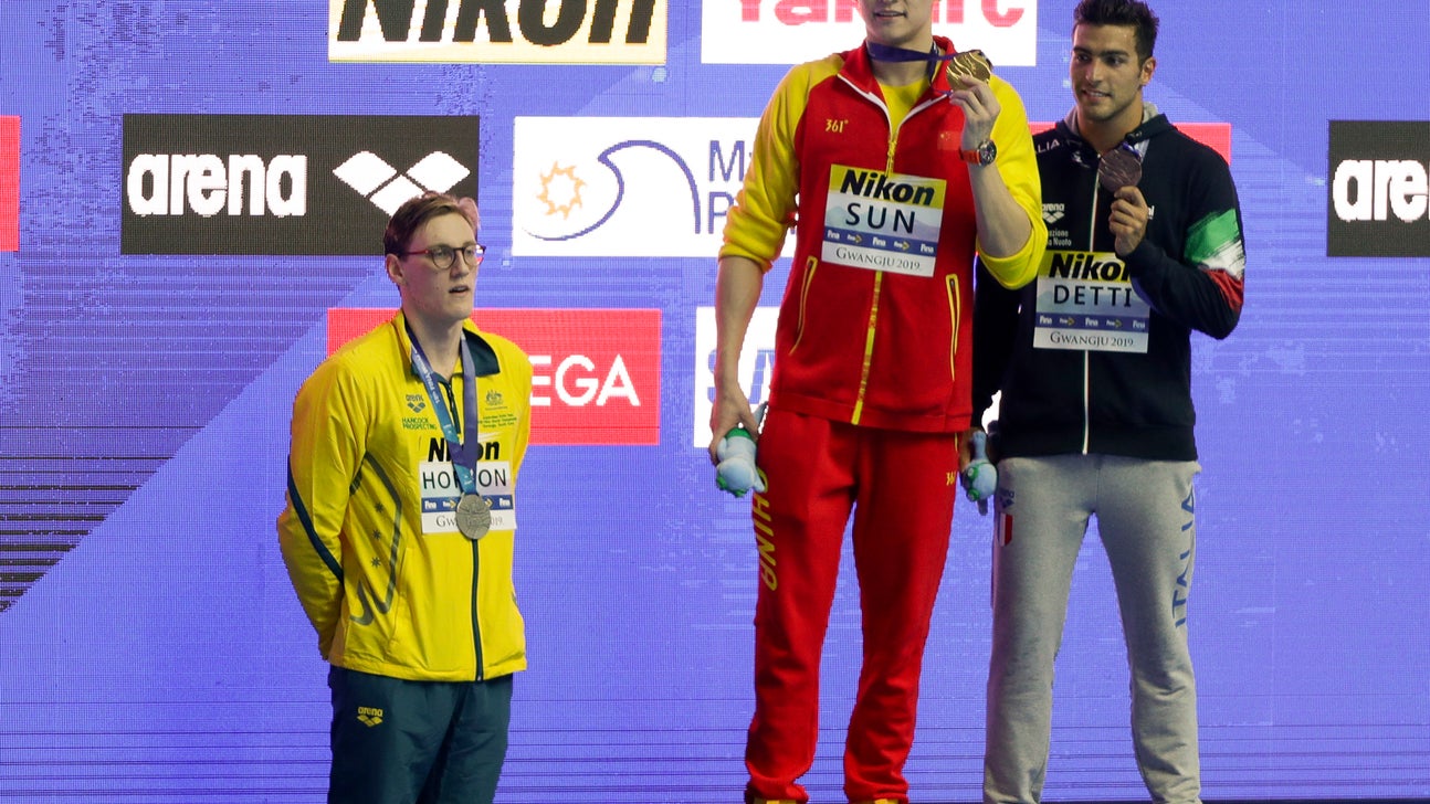 Horton applauded by fellow swimmers for stand against Sun