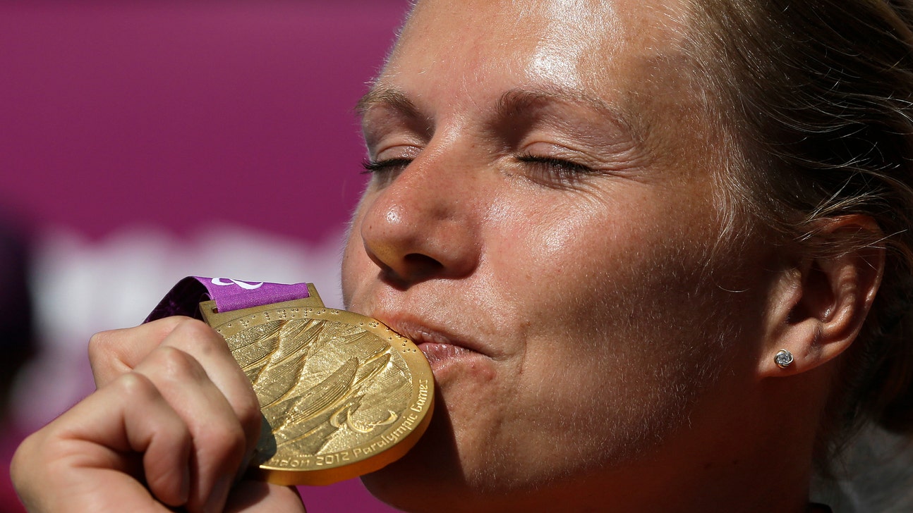 Wheelchair tennis star Esther Vergeer says she has cancer