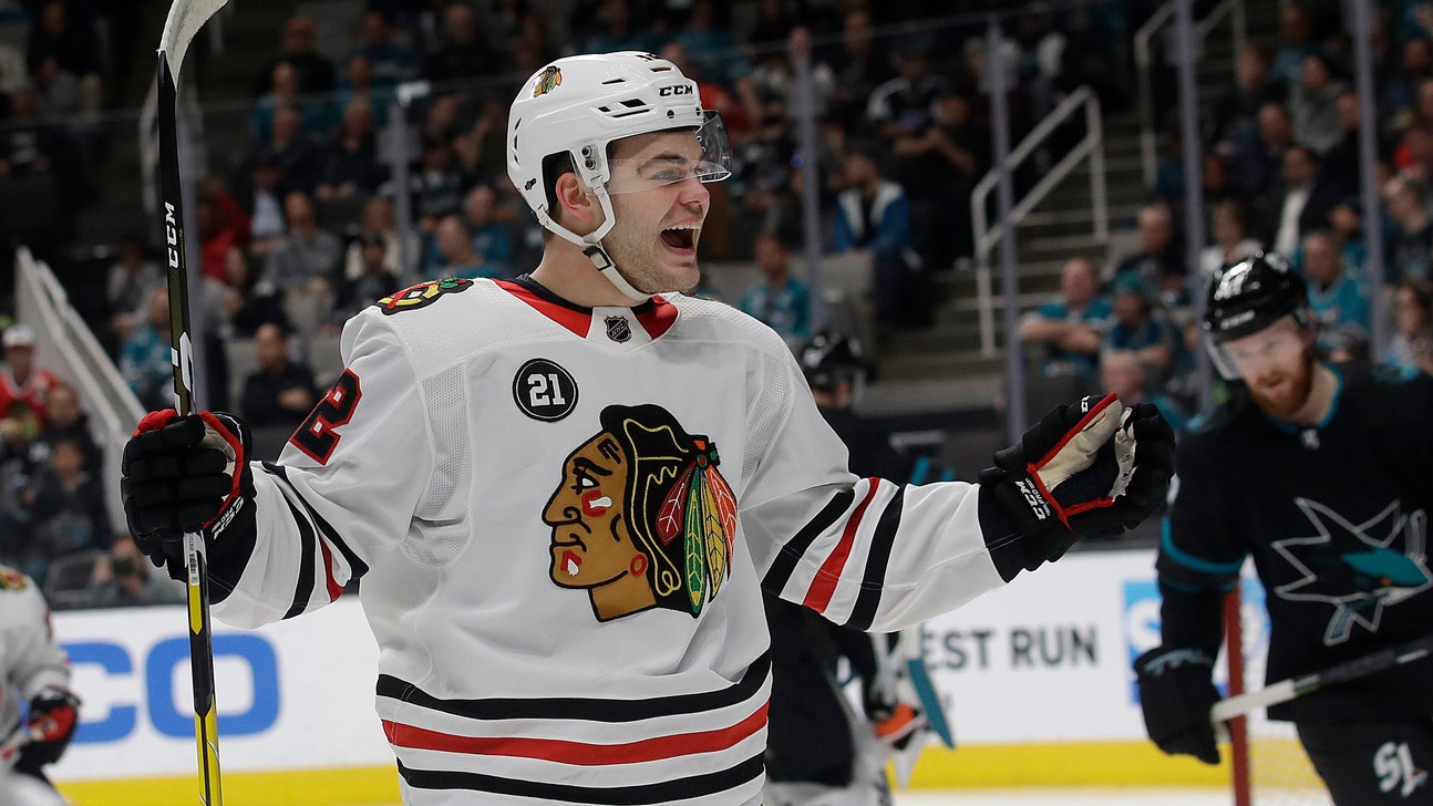 DeBrincat’s 2 goals lead Blackhawks past Sharks 5-4