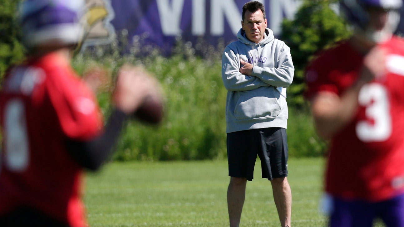 Vikings slowly but surely adjust to yet another new offense