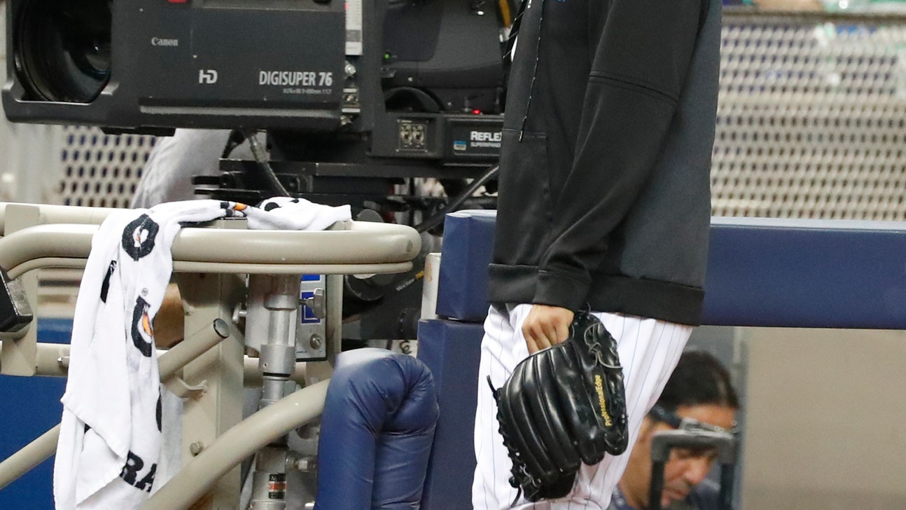 Romo joins Twins in Chicago after trade with Marlins