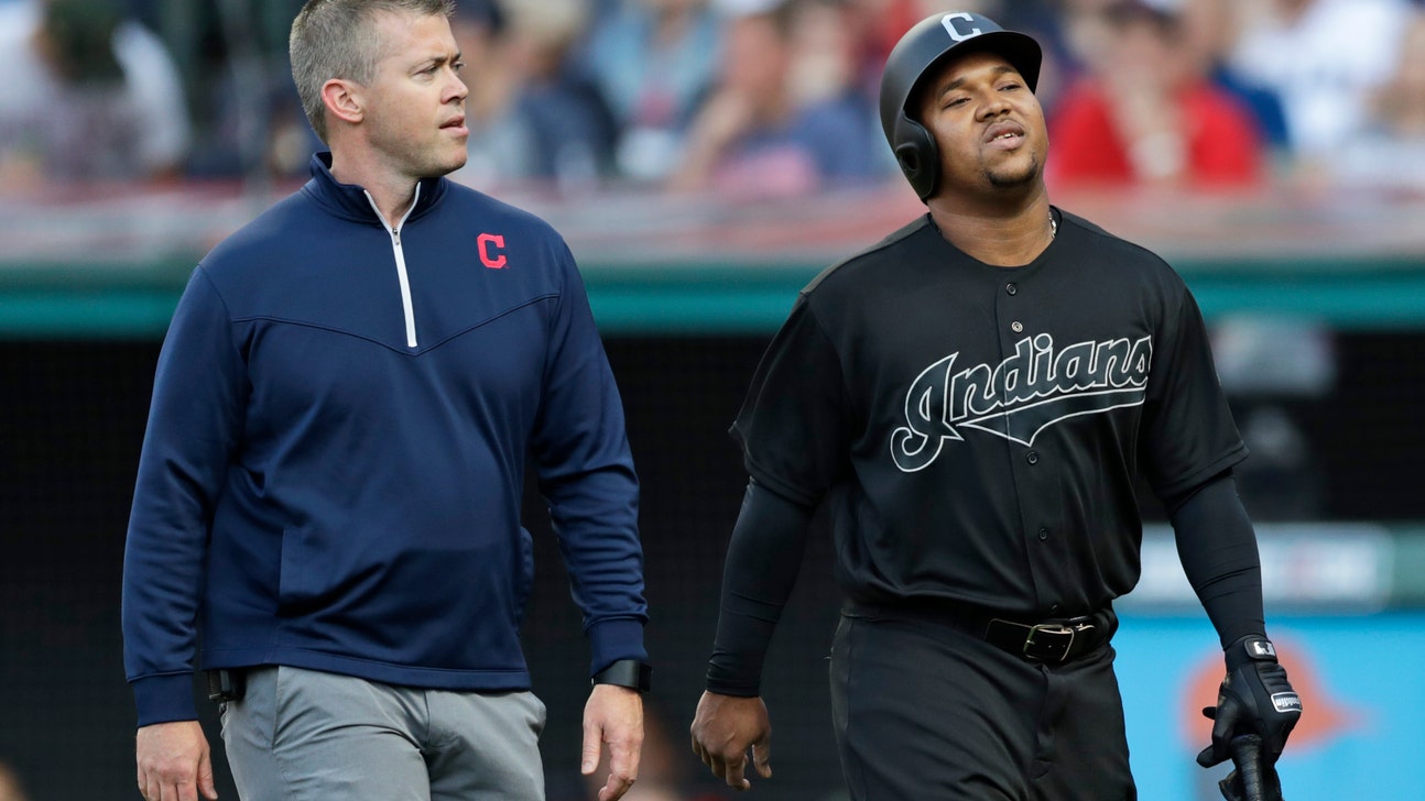 Indians Jose Ramirez leaves game with right wrist injury