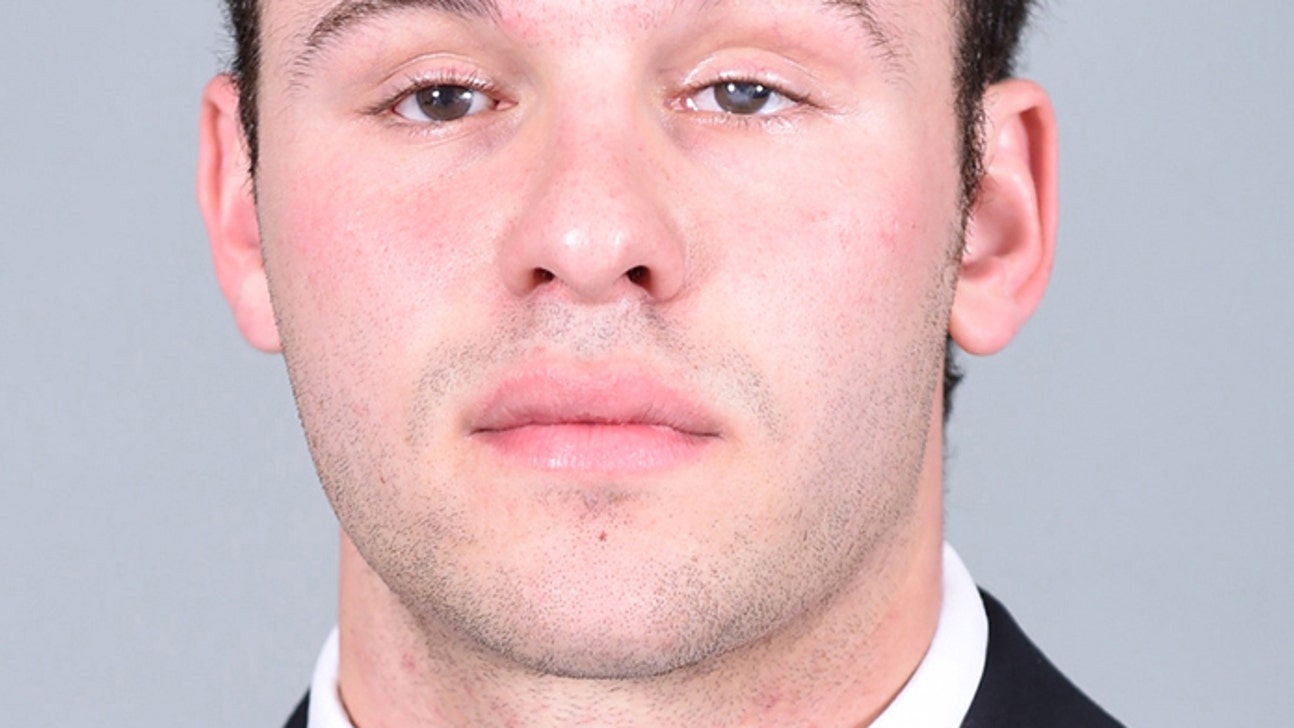 Tulane long snapper 1st legally blind player in a D-I game