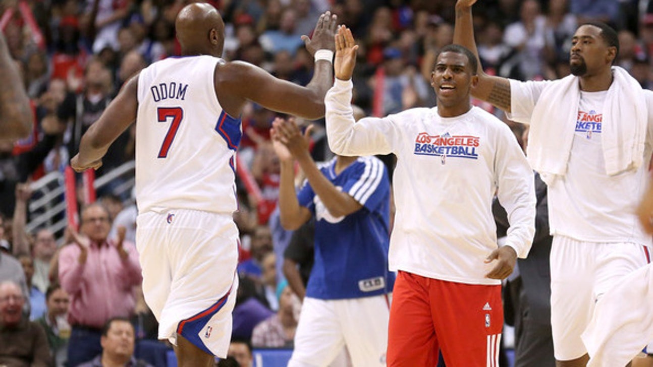 Chris Paul offers support for Lamar Odom: 'Keep fighting'