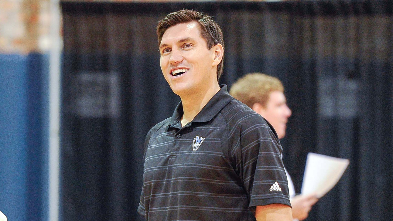 Eduardo Najera joins FOX Sports Southwest as Mavs Live analyst