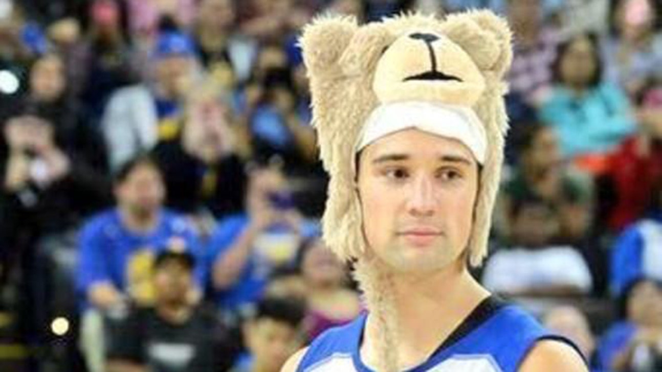 Warriors' Aaron Craft dons bear costume, belts Miley Cyrus in hilarious rookie 'hazing'